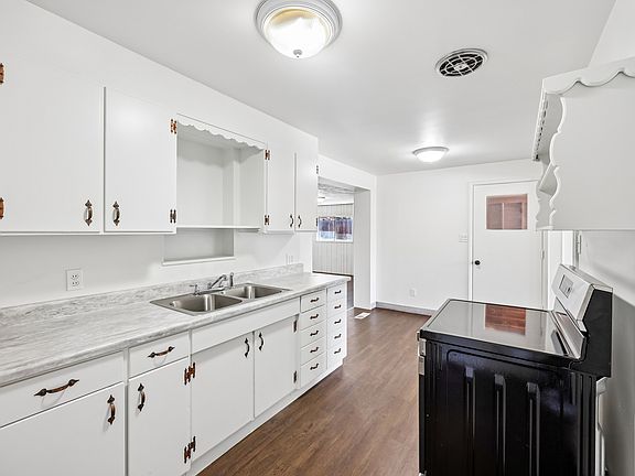 2nd image of 259 Sage Creek Cir