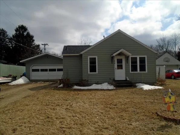114 W Hawthorn St, Strum, WI 54770