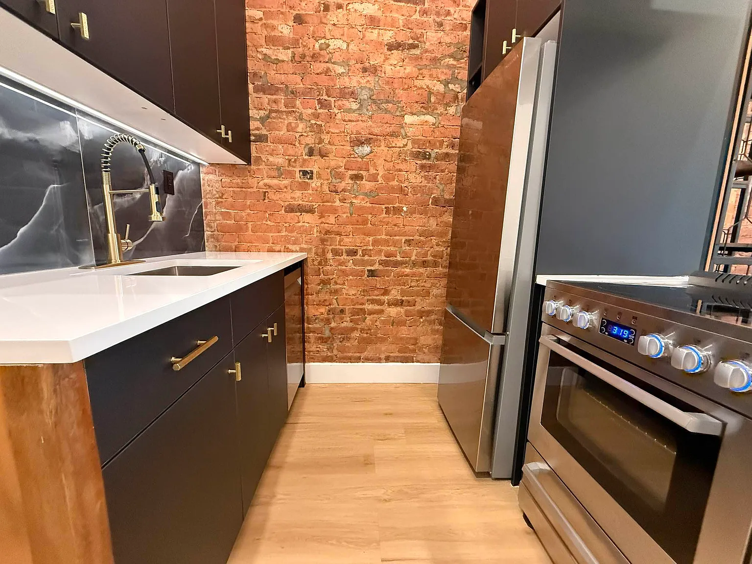 1578 De Kalb Avenue — Photo 2