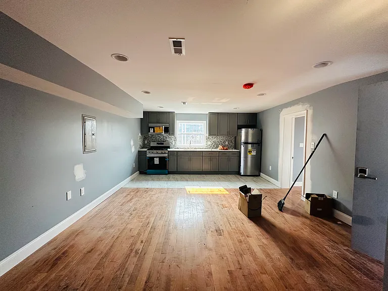 1431 N 20th St #2 — Photo 15