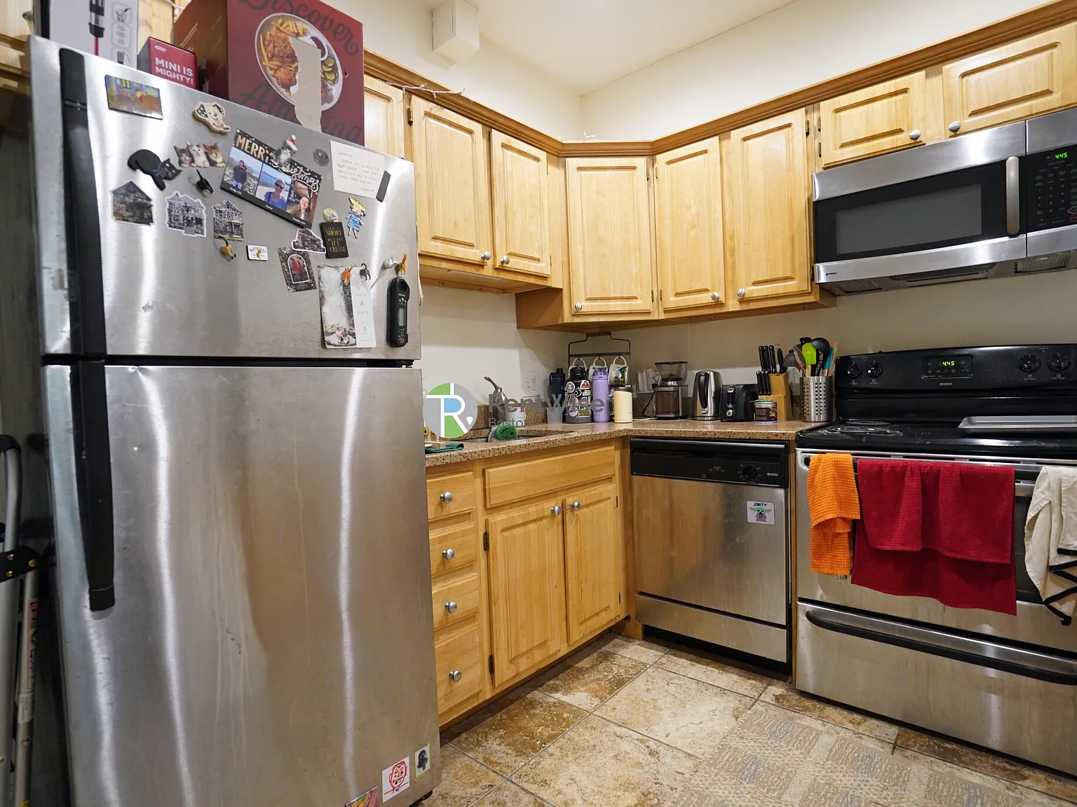 2 bed, 800 sqft, $3,150 — Photo 3