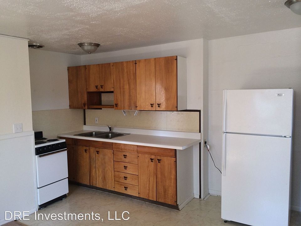 1st image of 914 16th Ave APT 1