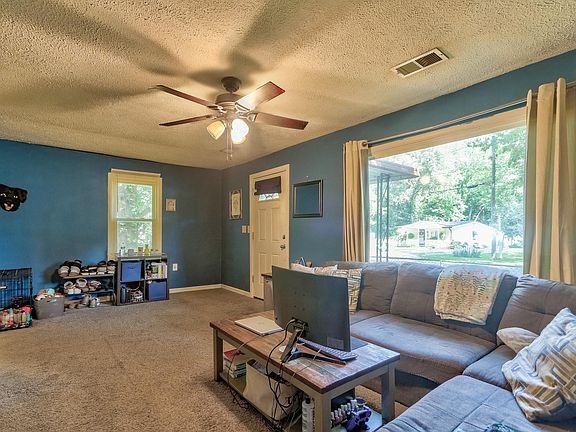 4th image of 3721 Kathleen Ave