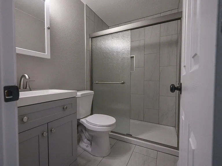 1220 Allison St — Photo 7
