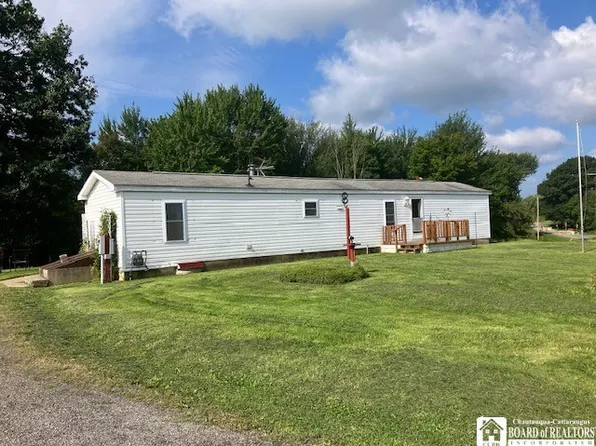 2963 W Sheridan Rd, Dunkirk, NY 14048
