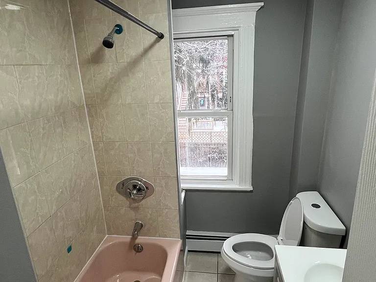 175-177 S Hancock St — Photo 8