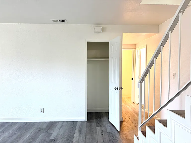 320 S Ynez Ave #D — Photo 19