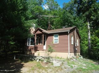 6380 Lakeshore Dr E, East Stroudsburg, PA 18302
