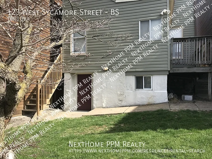 Building Photo - 123 W Sycamore St #BS
