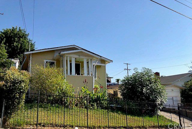 1st image of 4866 Lynnfield St