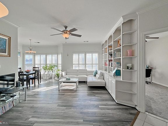 5th image of 2921 Deer Hollow Way Unit 413