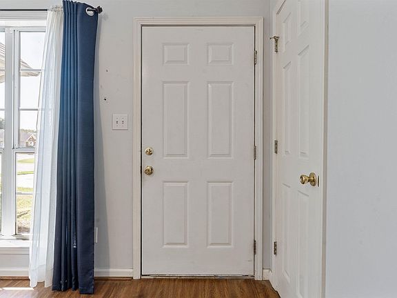 4th image of 4008 Virginia Ln