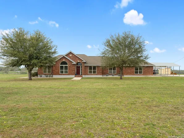 111 FM 3006, Pleasanton, TX 78064