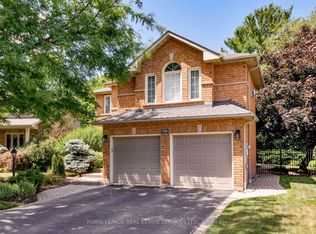 2349 Hilltop Ln, Oakville, ON L6M 3M9