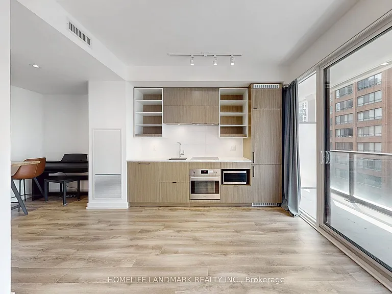 20 Edward St #616 — Photo 13