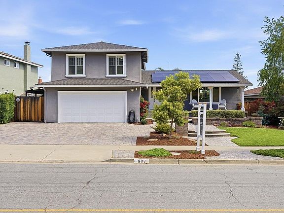 2nd image of 807 Colleen Dr