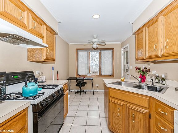 2nd image of 5150 Shadow Creek Dr Unit 11