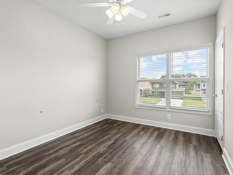 215 Notgrass Rd #D-1 — Photo 3