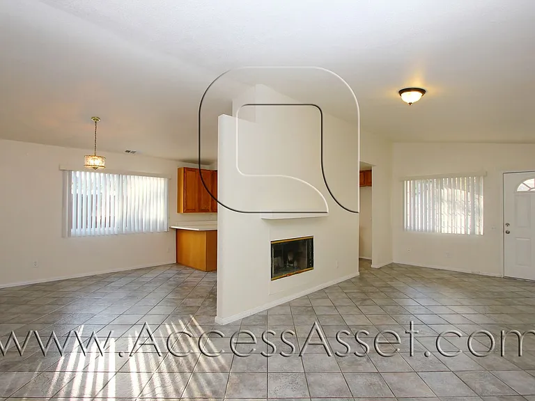 23685 Casa Bonita Ave — Photo 8