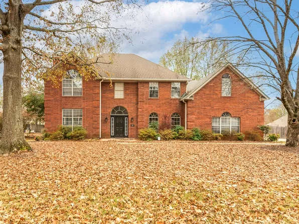 1715 Royal Dr, Conway, AR 72034