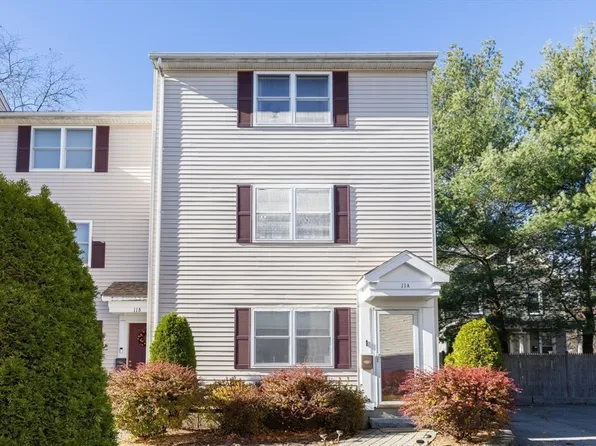 11-11A Endicott St #3, Peabody, MA 01960