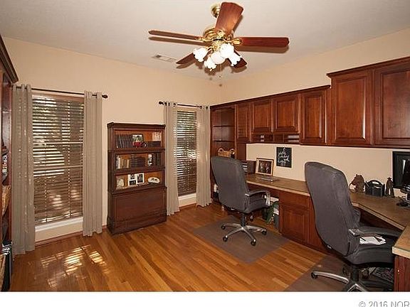 5th image of 520 N Sweet Gum Ave