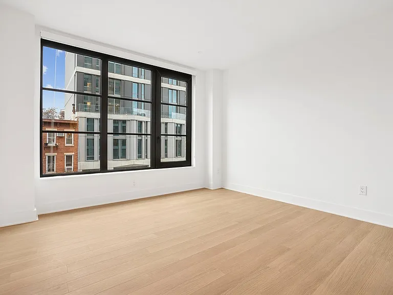 499 President St #714 — Photo 3