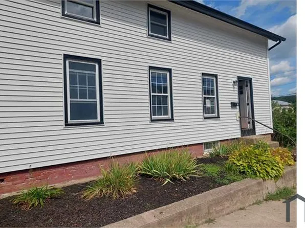 3 S C St, Taftville, CT 06380