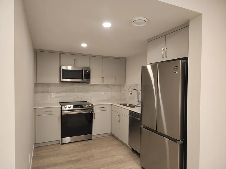3816 Chrustawka Pl SW — Photo 10