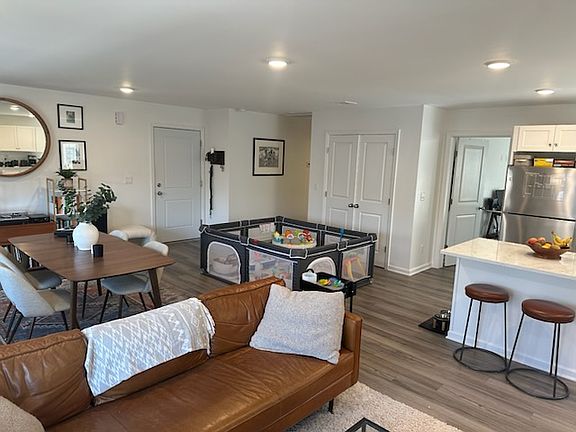 2nd image of 33 Boyden Pkwy #1