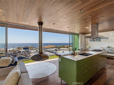 217 9th St, Manhattan Beach, CA, 90266