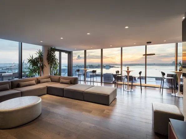 15 Bridge Park Dr image 10 of 30