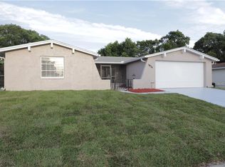 9836 Mark Twain Ln, Port Richey, FL 34668