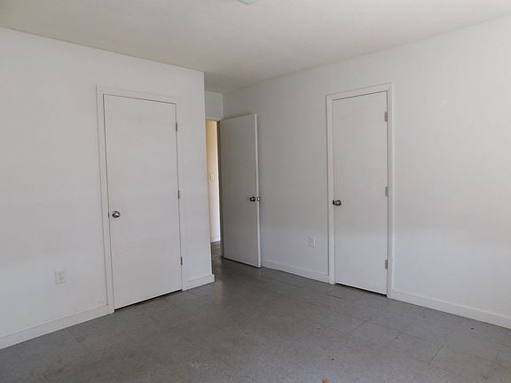 4th image of 715 Richardson St