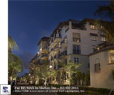 3rd image of 2625 14th Ave Unit 300