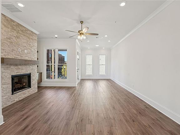 7th image of this home