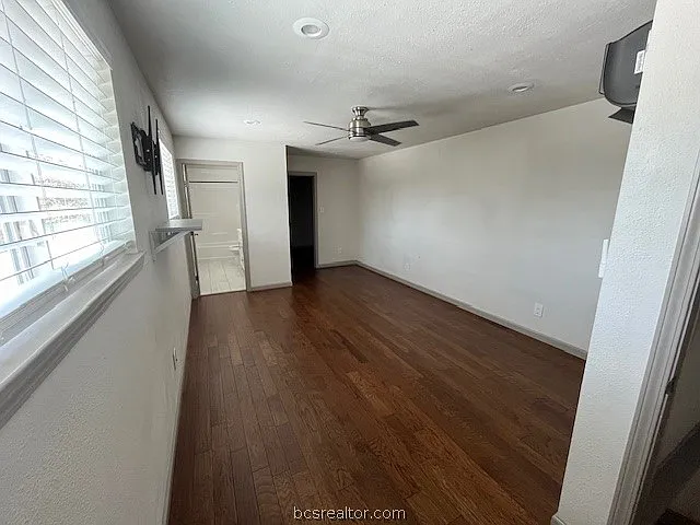 10328 N Dowling Rd — Photo 11