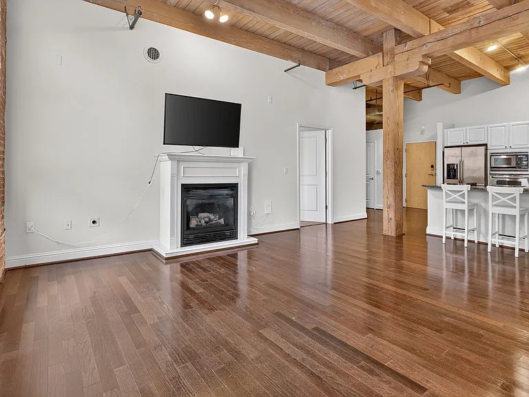 612 Central St #306 — Photo 6