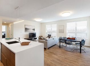 40 Fisher Ave APT 201, Boston, MA 02120
