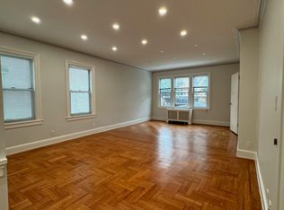 35-07 28th St FLOOR 1, Astoria, NY 11106