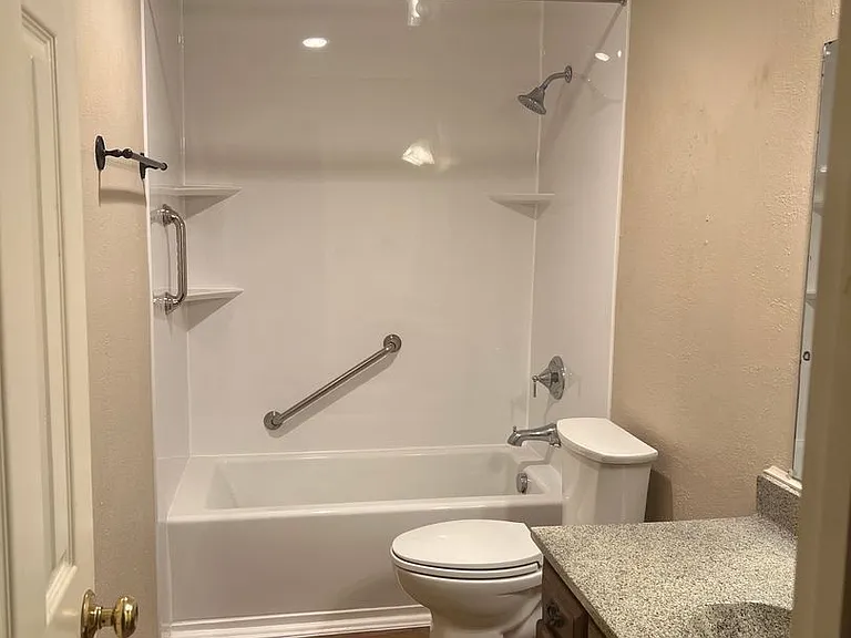 416 Lincoln Dr — Photo 9
