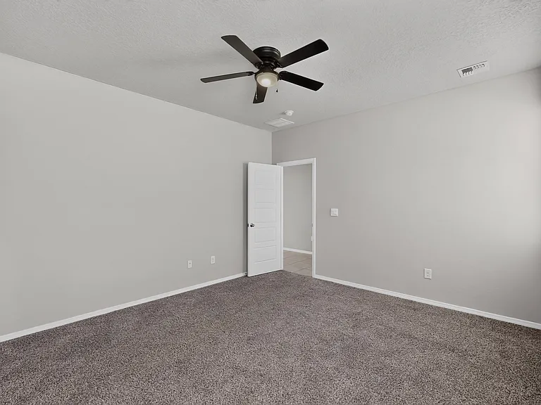 6460 Gannett Dr NE — Photo 5