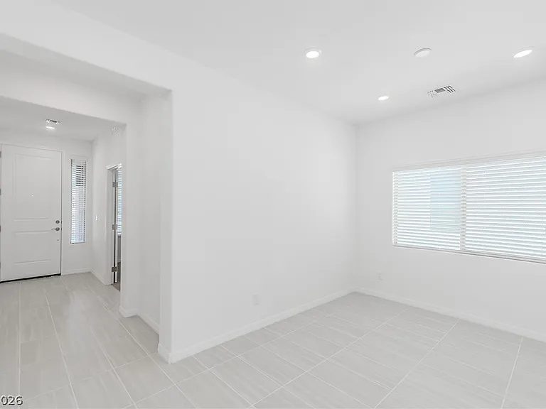 5748 Yellow House St — Photo 3