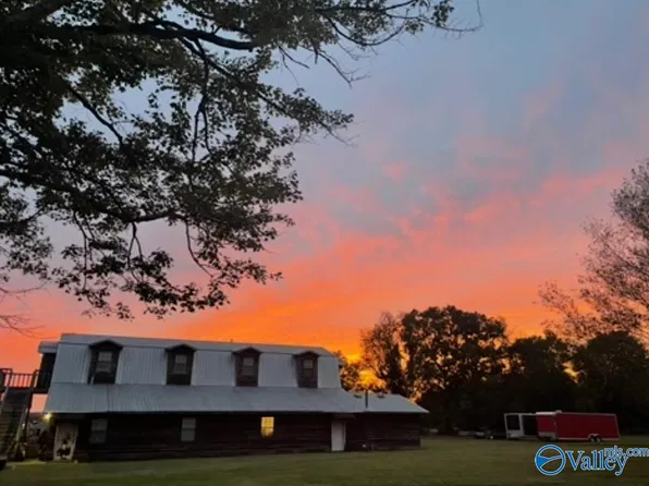 13085 Mooresville Rd, Athens, AL 35613