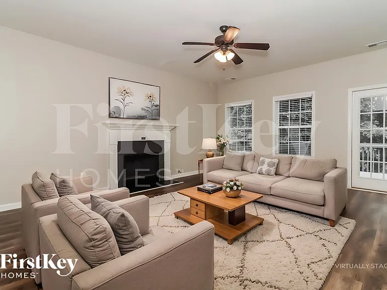 528 Valleyside Dr — Photo 4
