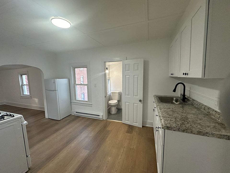 65 Shaw St 2B, New London, CT 06320 Zillow