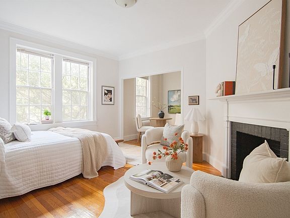 3rd image of 16 Chauncy St APT 10