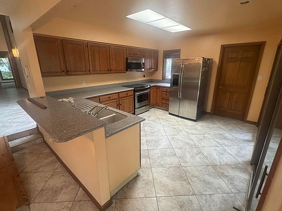 5th image of 2996 Conifer Drive