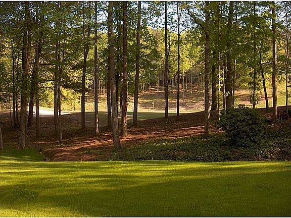 2nd image of 620 Wedgewood Dr