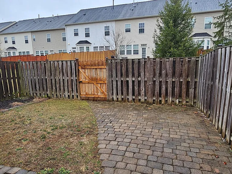 311 Prestwick Ln — Photo 17
